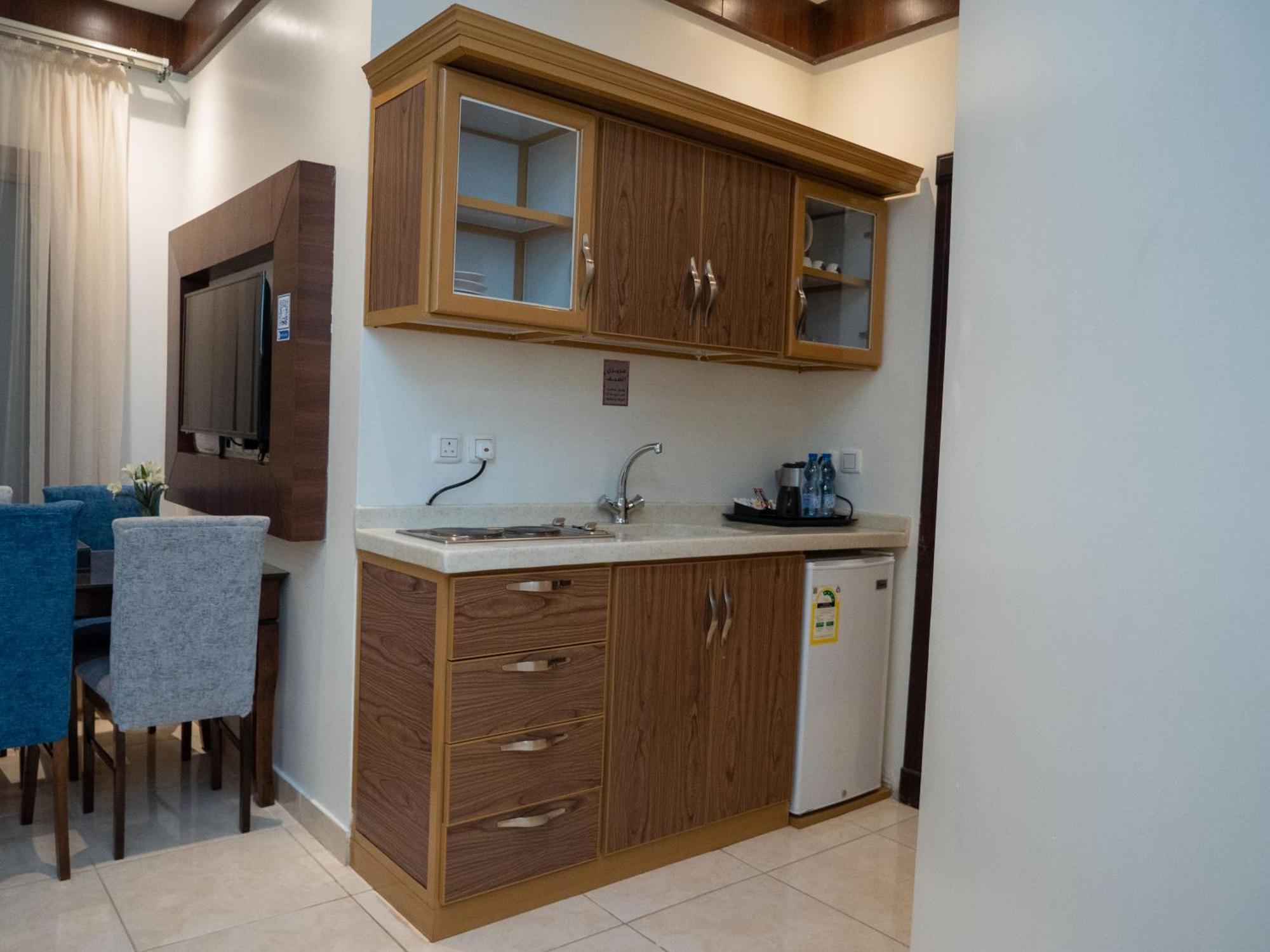 Innyar Hotel Riyadh Exterior photo